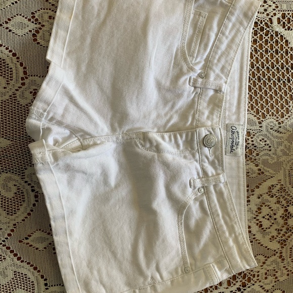 Aéropostale white shorts size 9/10, 98% cotton 2% spandex, Aeropostale - Picture 5 of 6